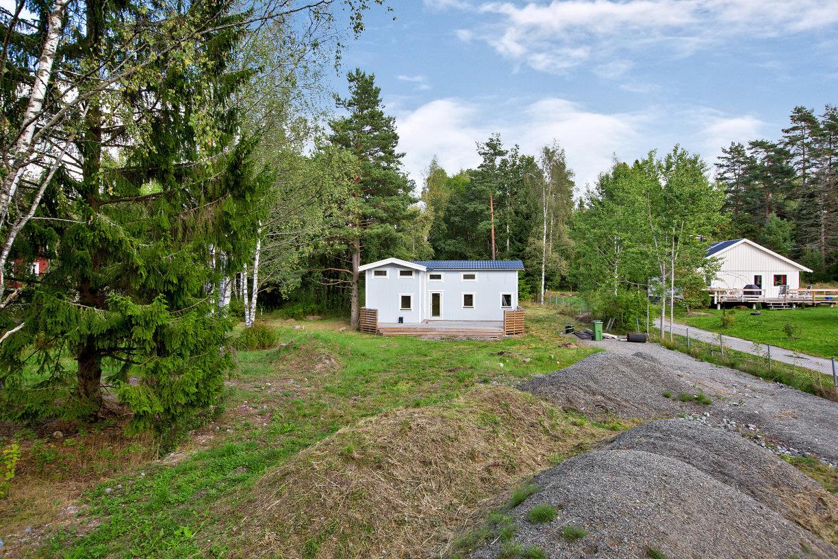 Härligt lantligt läge där du själv sätter din prägel! Acceptpris!