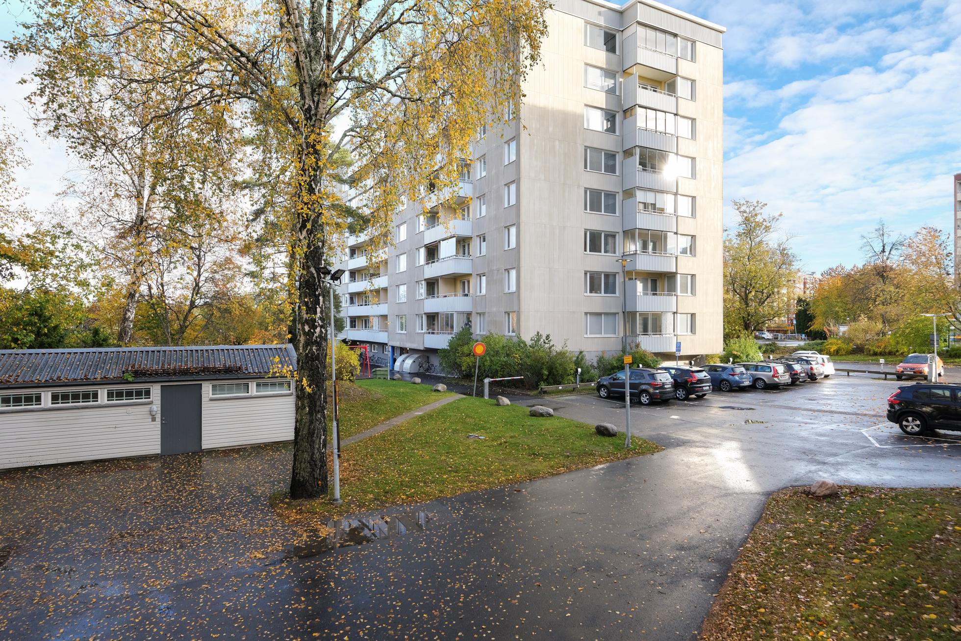 Välplanerad gavel-3:a med låg avgift och centralt läge