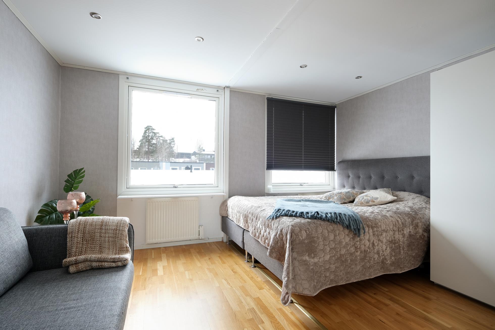 Stort och mycket välplanerat radhus med upp till 5 sovrum