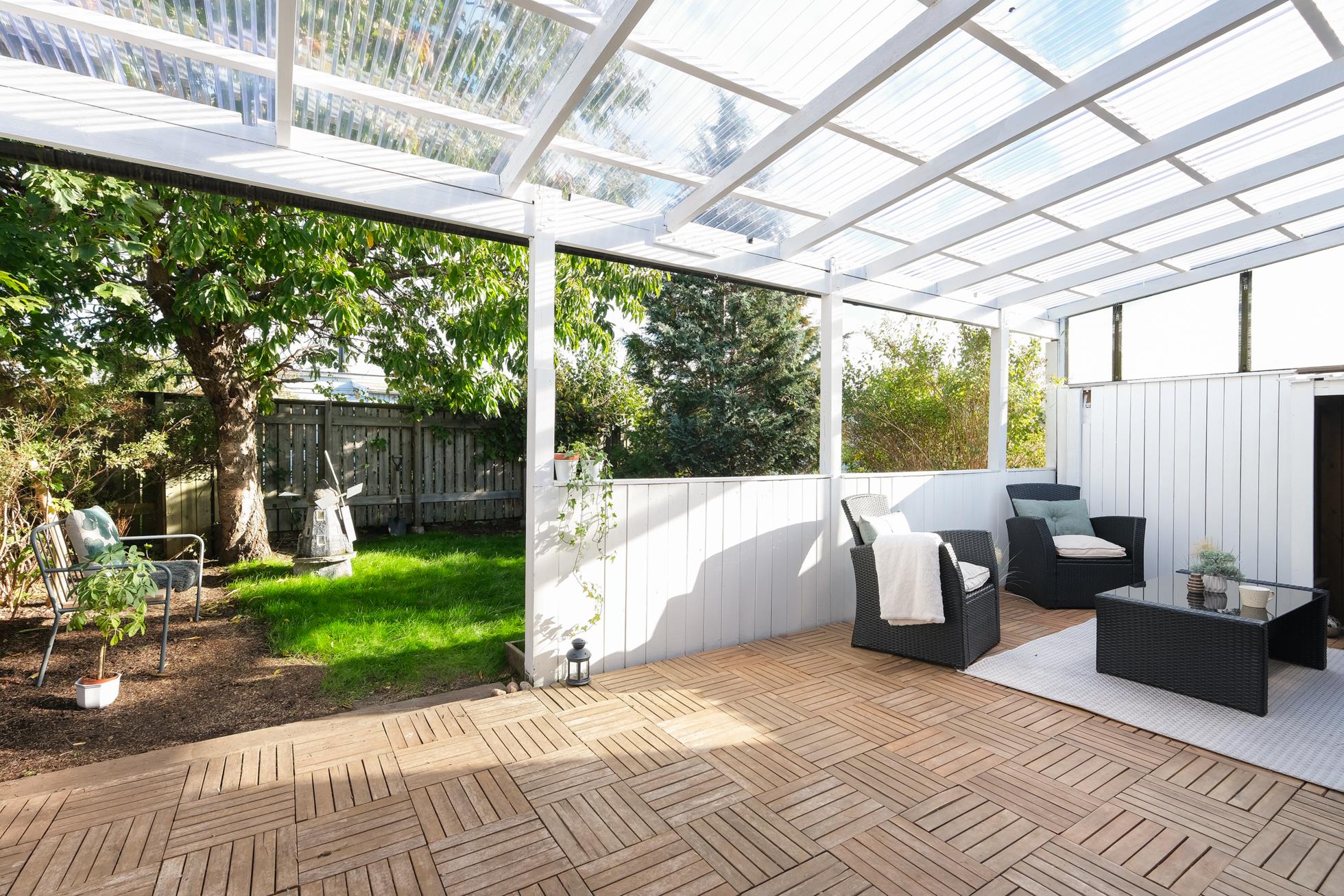 Stort och mycket välplanerat radhus med upp till 5 sovrum