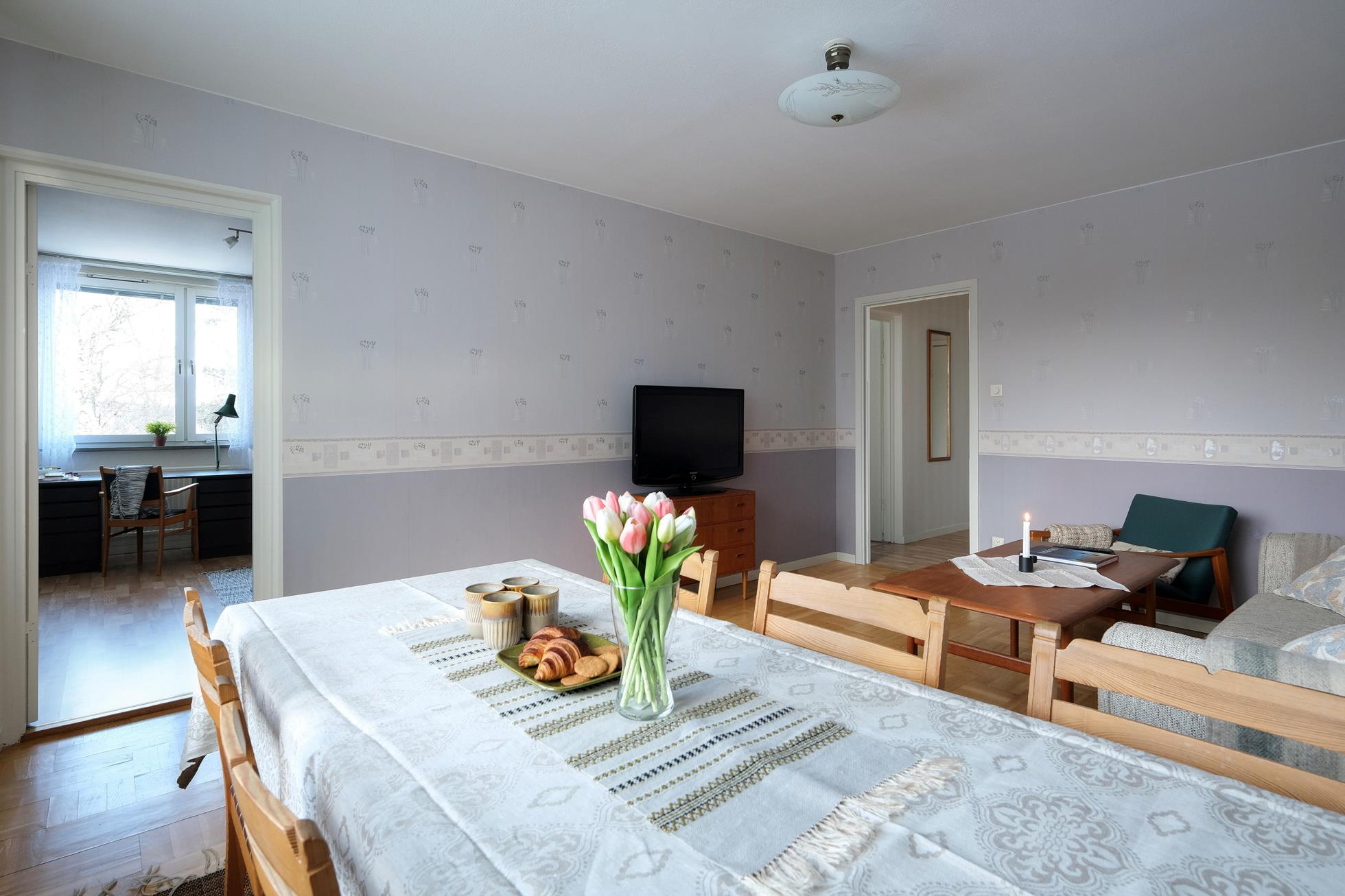 Välplanerad gavel-3:a med låg avgift och centralt läge