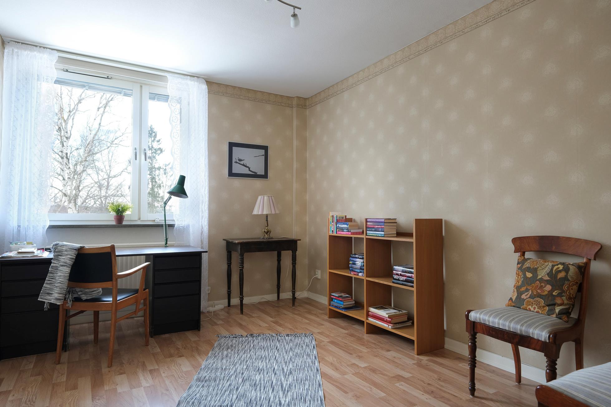 Välplanerad gavel-3:a med låg avgift och centralt läge