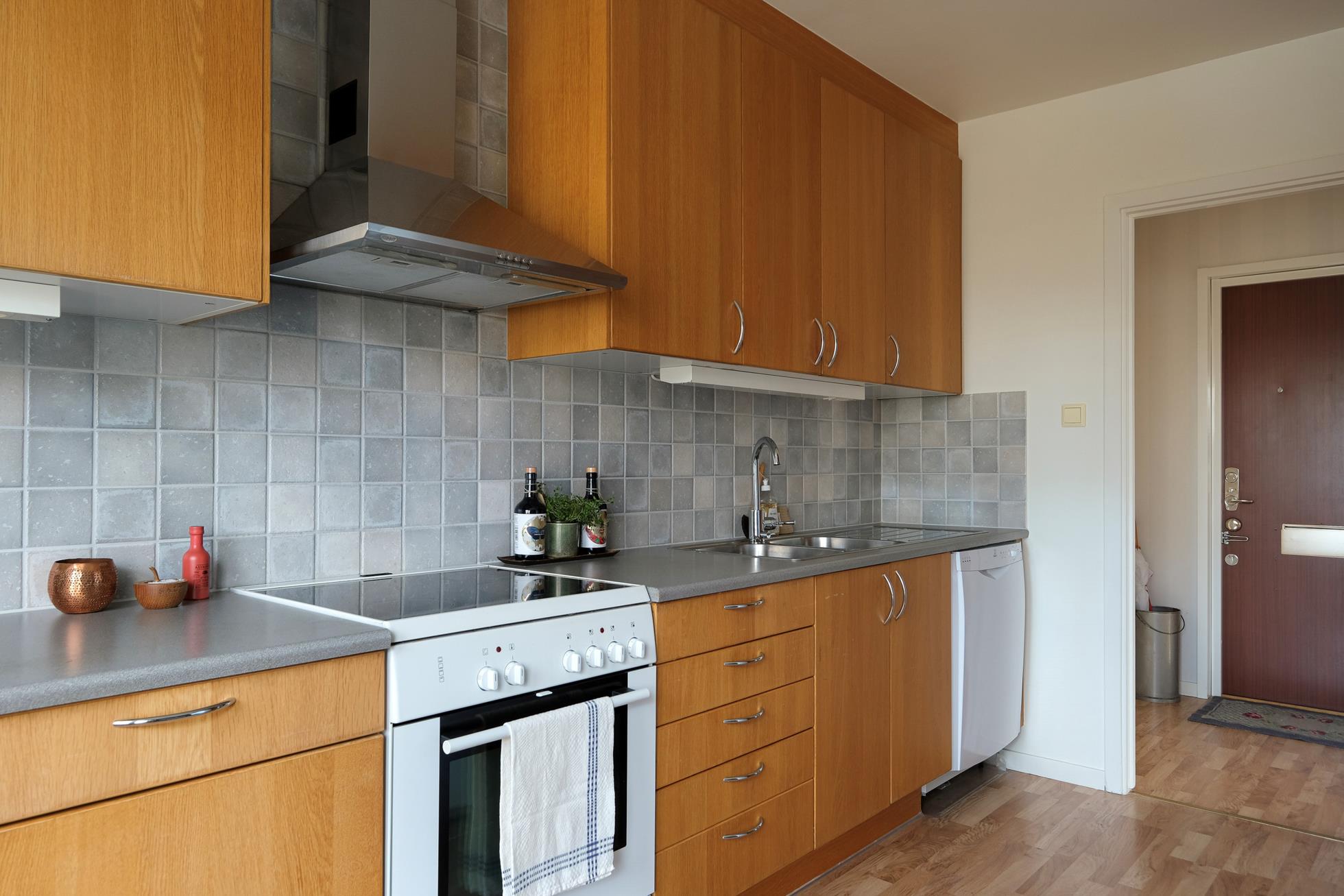 Välplanerad gavel-3:a med låg avgift och centralt läge