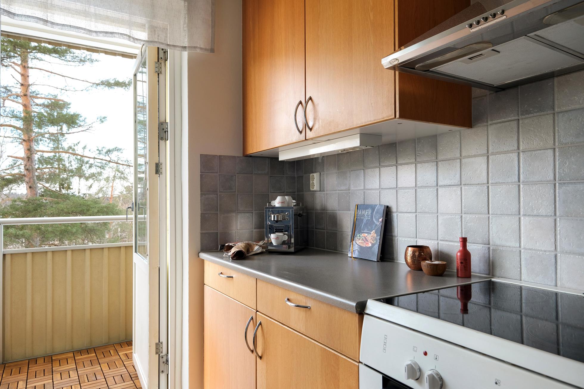 Välplanerad gavel-3:a med låg avgift och centralt läge