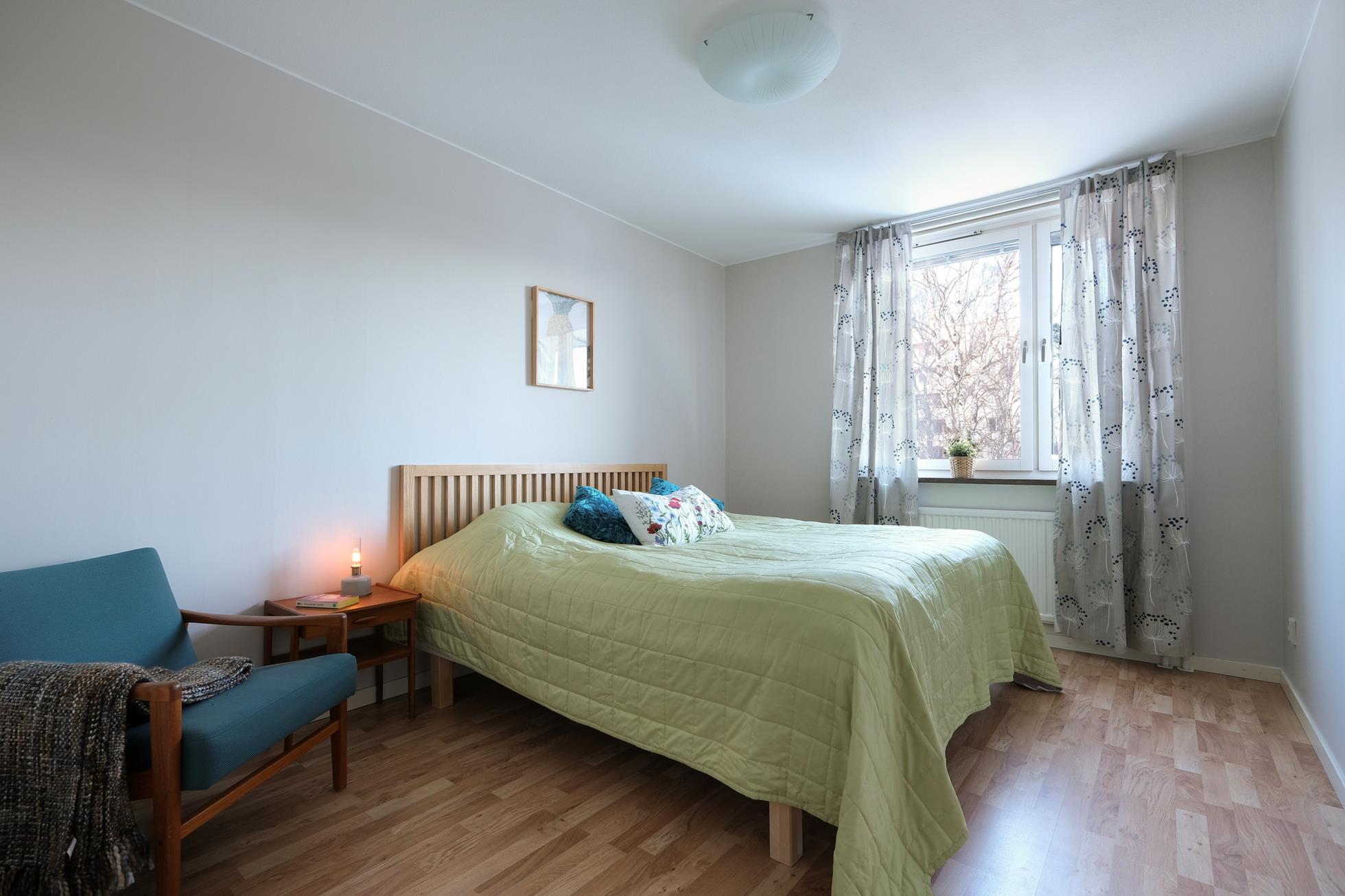 Välplanerad gavel-3:a med låg avgift och centralt läge