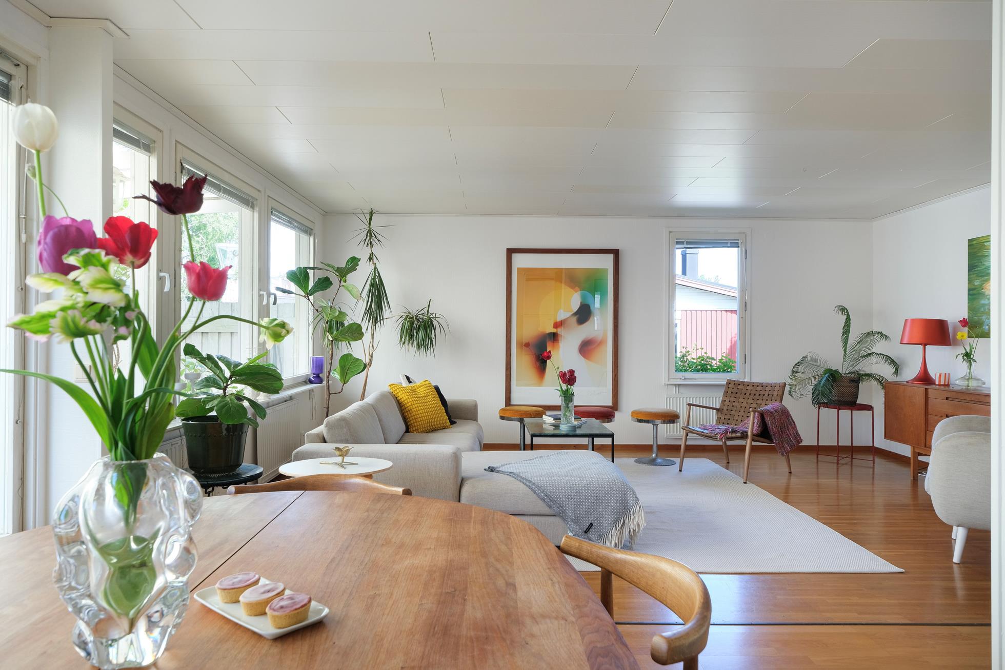 Äntligen är ett av få 1-plans gavelradhus på 89 kvm till salu!