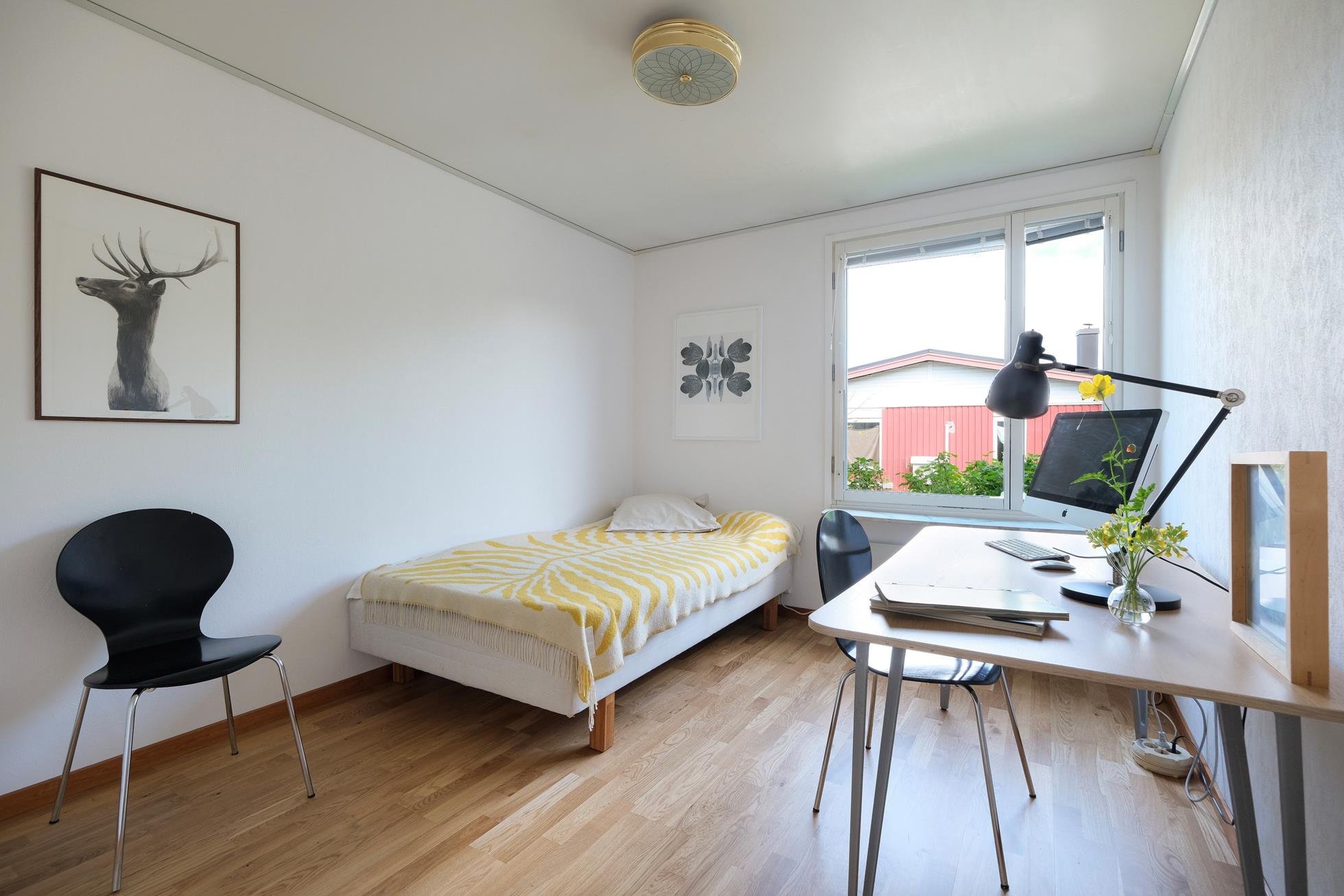 Äntligen är ett av få 1-plans gavelradhus på 89 kvm till salu!