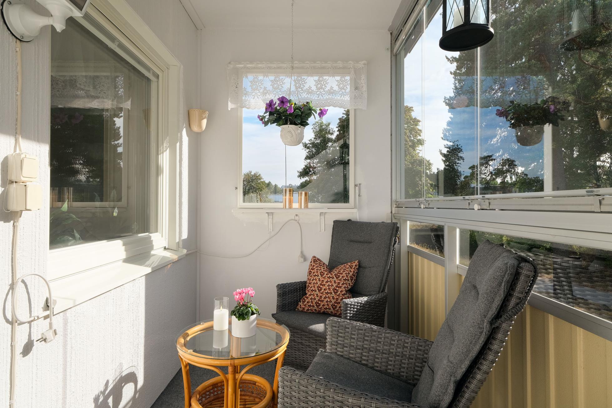 Fint renoverad 3/4:a i toppläge mot skogsbacke!