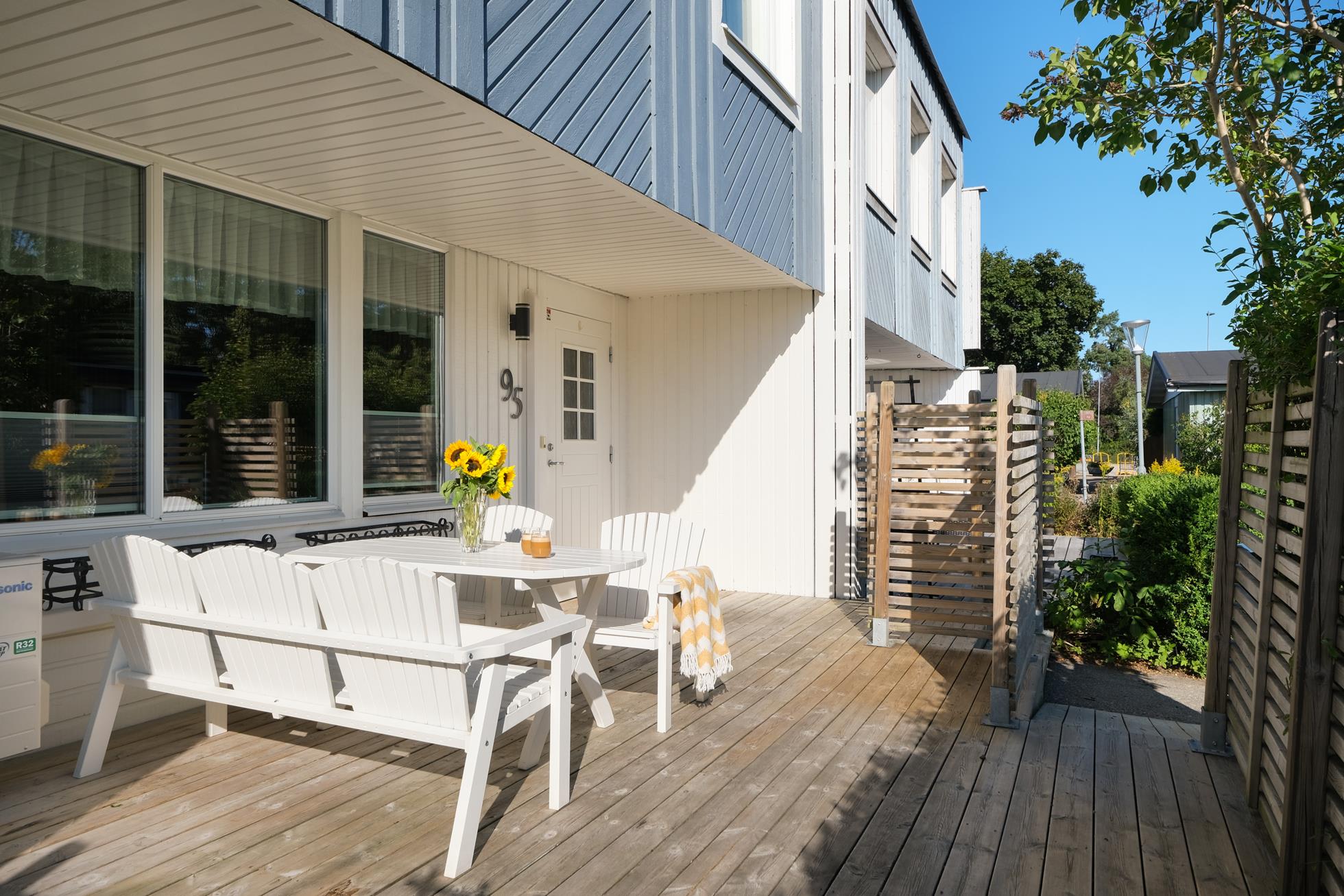 Stort och mycket fint renoverat radhus på hela 156 kvm